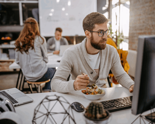 Posiłki dla pracowników biurowych z aplikacją myfoodie